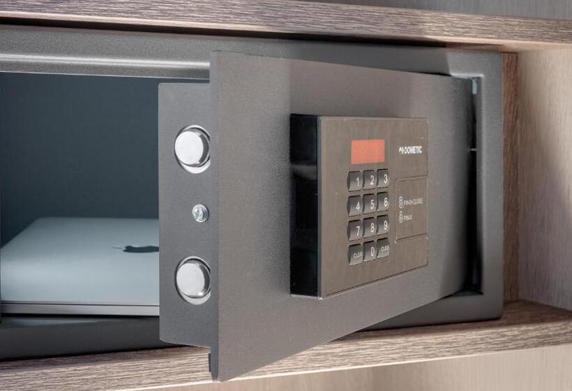 ホテル Newton Ludwigshafen