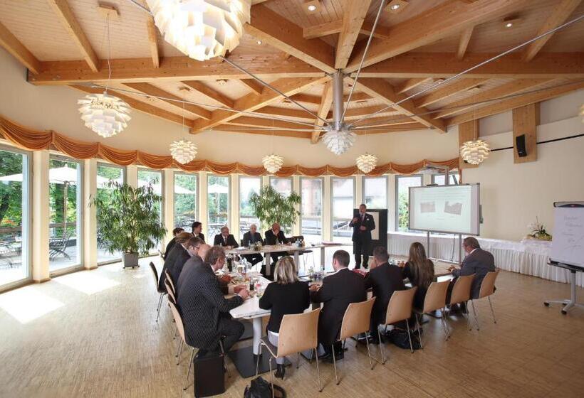 فندق Forsthaus Grüna Betreiber Gmbh