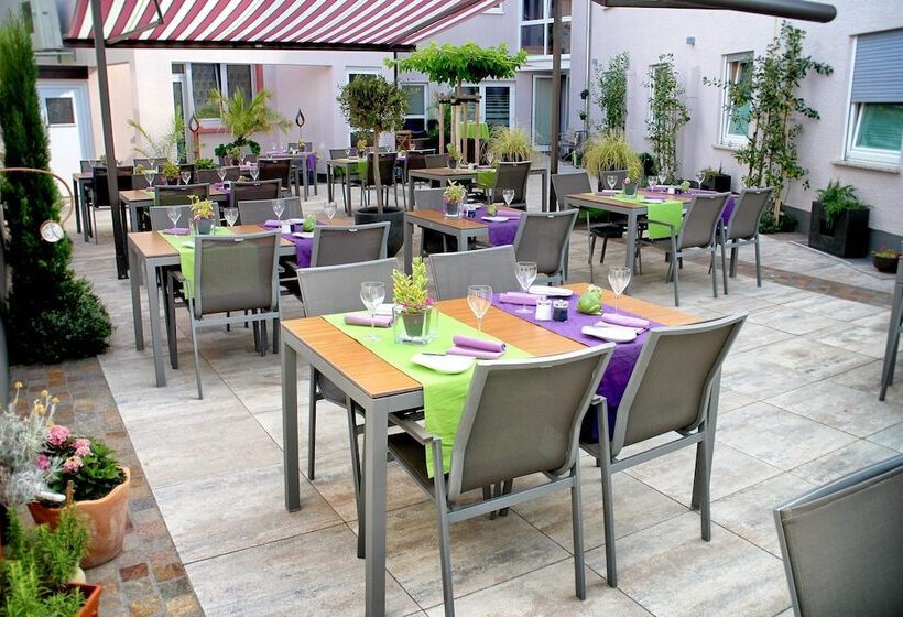 Garni Hotel Goldenes Lamm