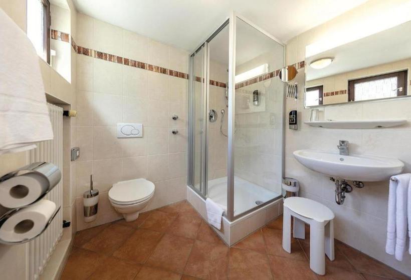 هتل Gasthaus Zum Ochsen