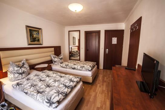 בית מלון כפרי Naturstein & Restaurant Lörrach