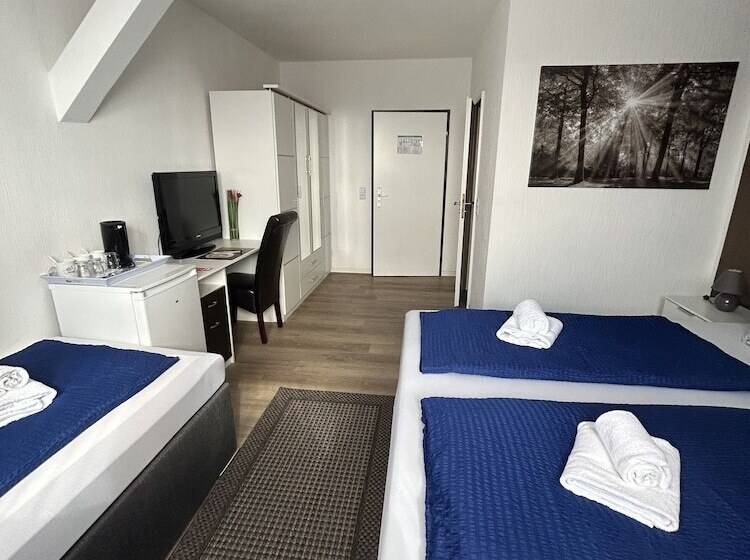 Отель Hasselberg