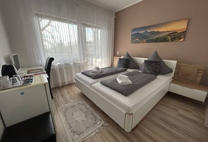 Отель Hasselberg