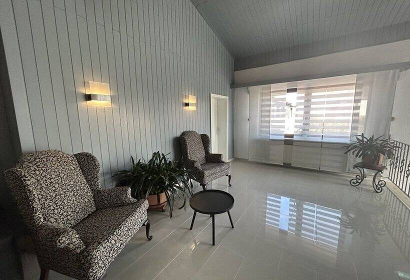 Отель Hasselberg