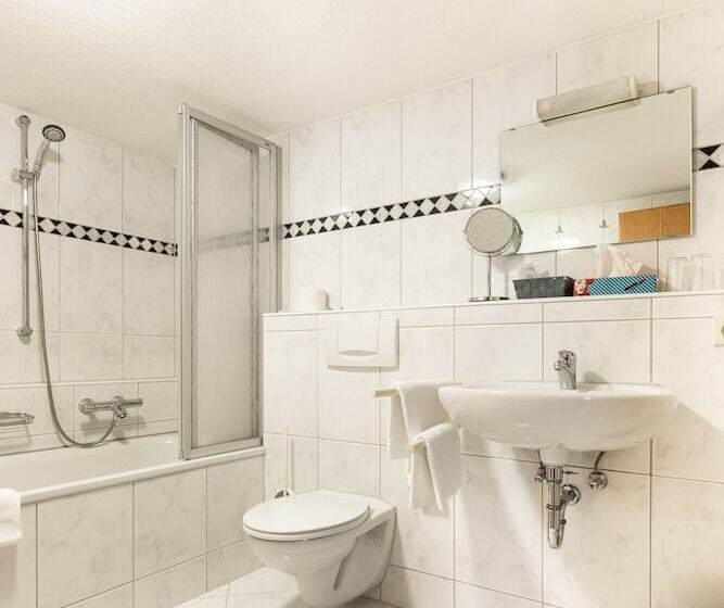 Отель Landgasthof Zum Pflug