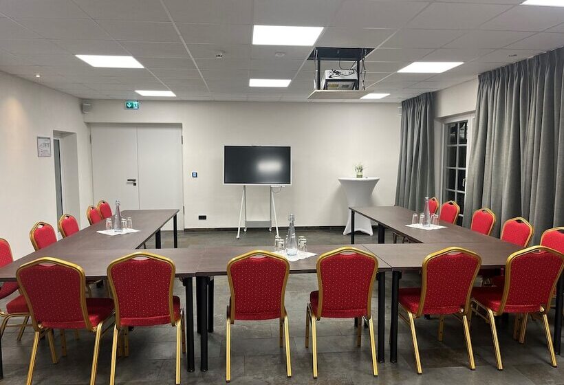 Отель Landgasthof Zur Burg Grenzau