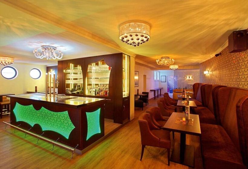 فندق Louis Müller