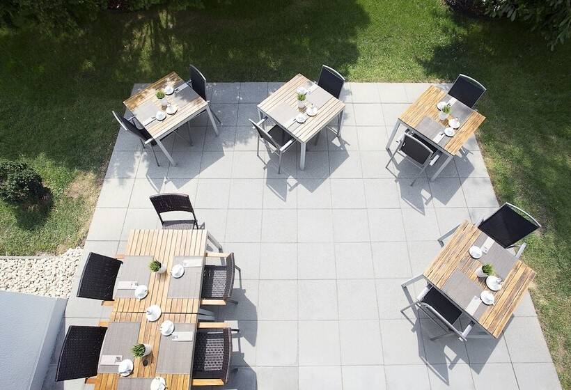 Отель Lowenguth