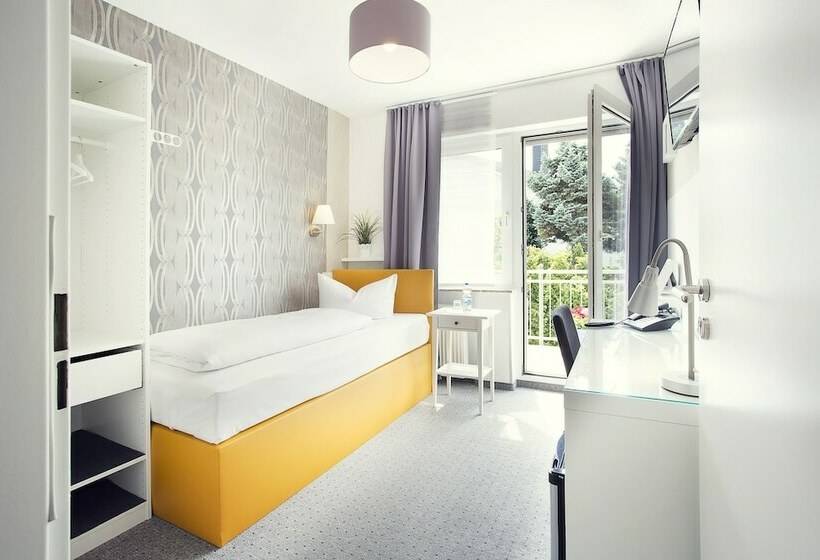 Отель Lowenguth