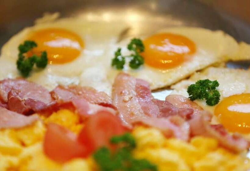 Отель Lowenguth