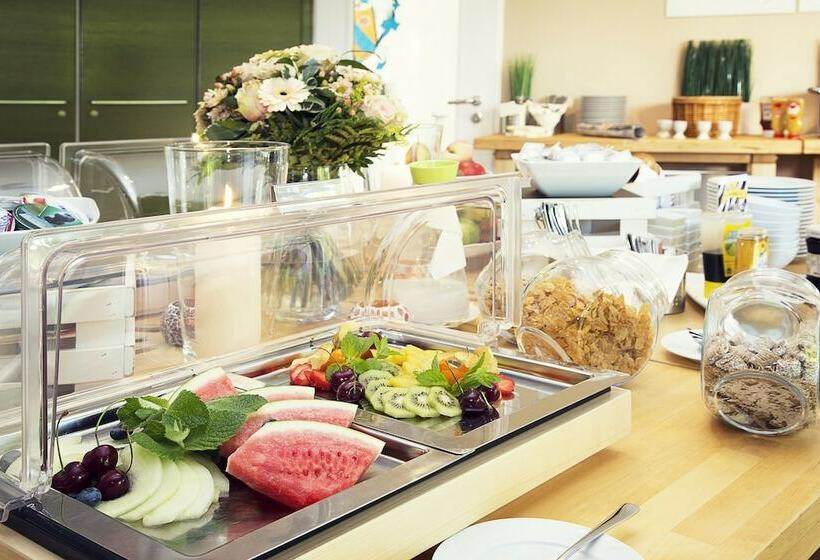 Отель Lowenguth