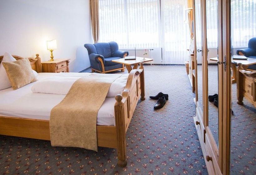 Отель Maasberg Therme