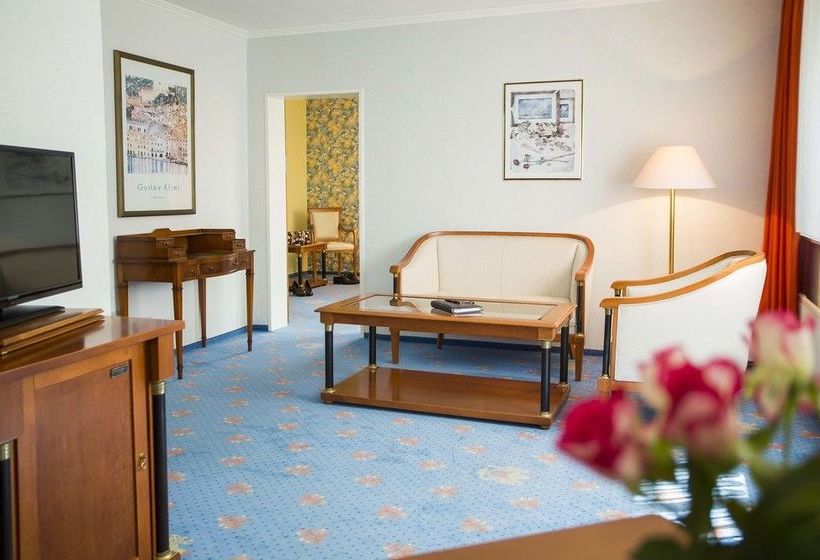 Отель Maasberg Therme