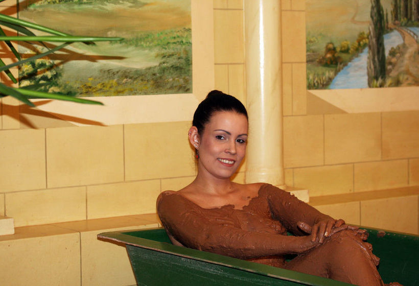 Отель Maasberg Therme