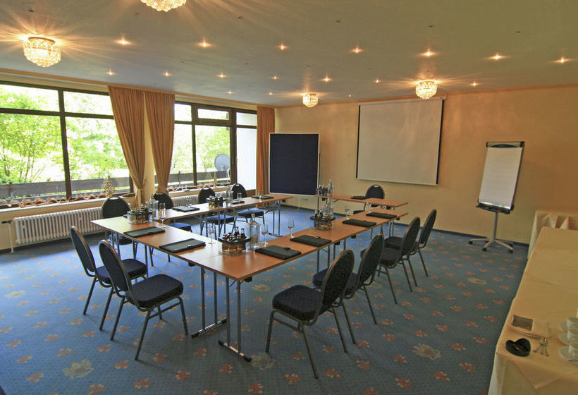 Отель Maasberg Therme