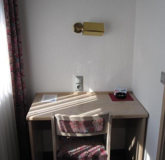 ホテル Maifelder Hof