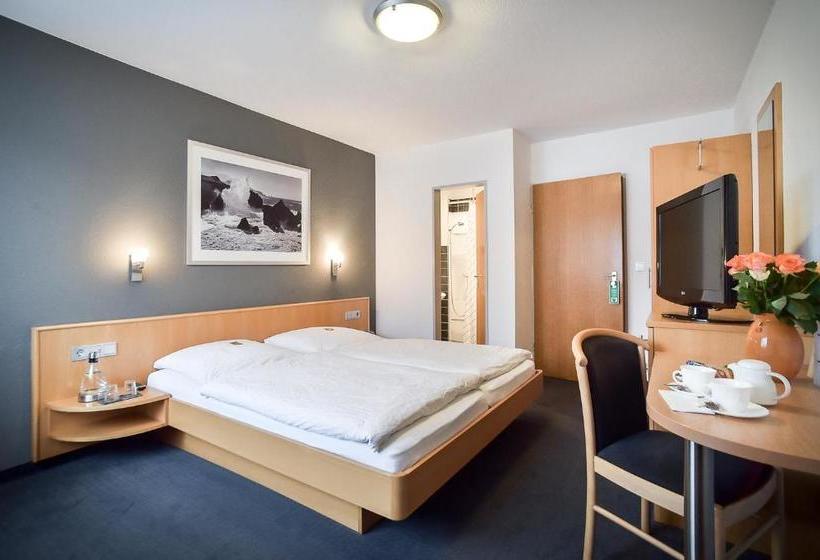 בית מלון כפרי Mautner Airport Und Messe