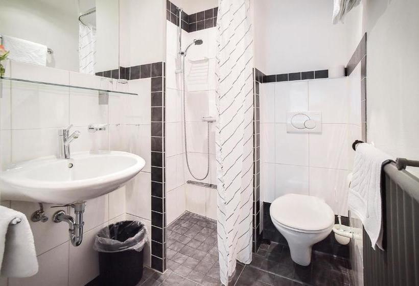 בית מלון כפרי Mautner Airport Und Messe