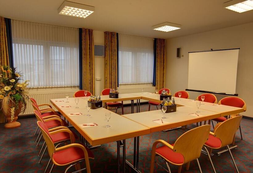 فندق Montana Lauenau