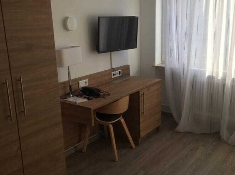 ホテル Post Viernheim Ug