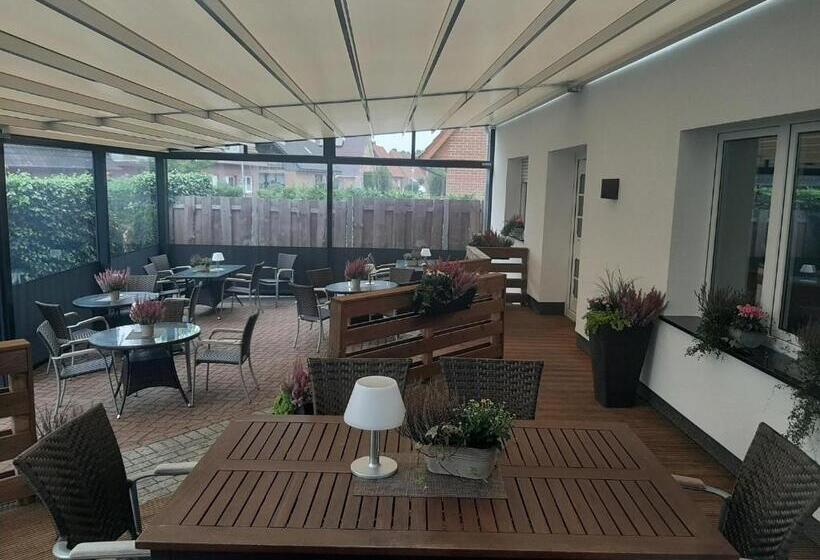 ホテル Restaurant Zum Wacholderhain