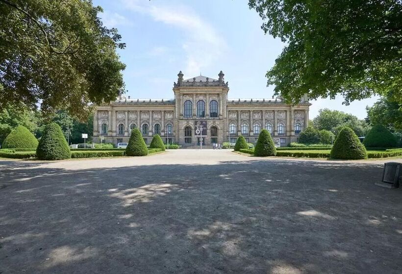 هتل Reverey  Kontaktloser Self Check In