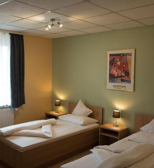 ホテル Rheinauer Hof   Bed & Breakfast