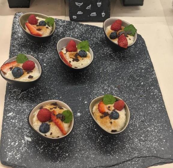 ホテル Rheinauer Hof   Bed & Breakfast