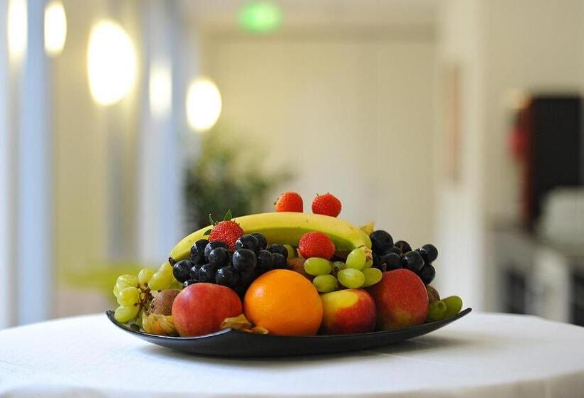 Отель Und Kongresszentrum Wanderath