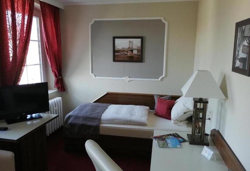 ホテル Weiße Taube