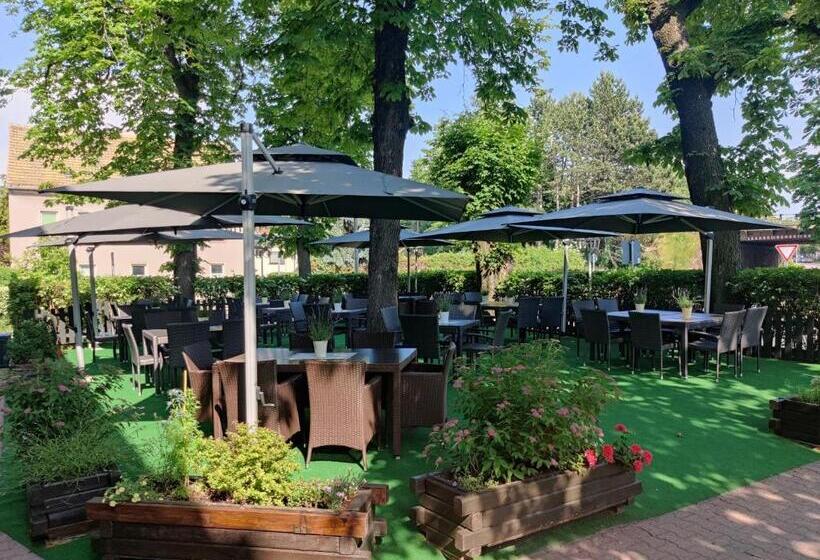 ホテル Weiße Taube