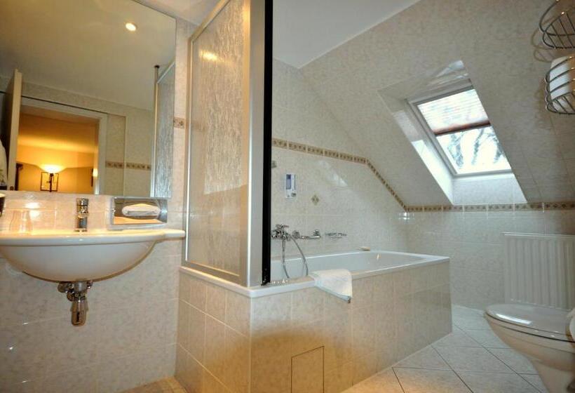 ホテル Weiße Taube