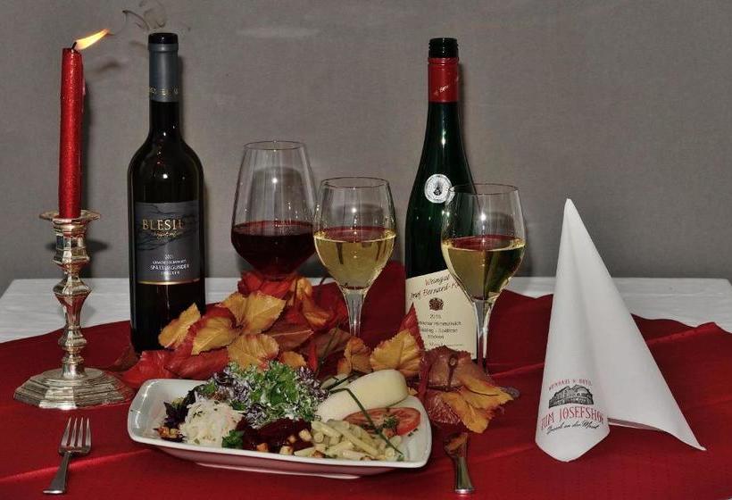 Отель Zum Josefshof