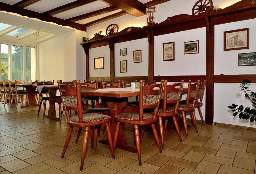 Отель Zum Josefshof