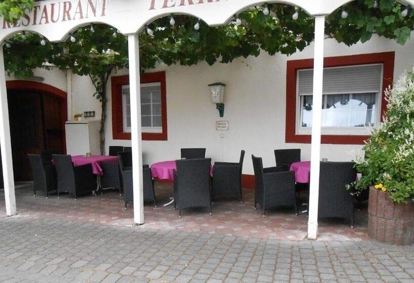 Отель Zum Josefshof