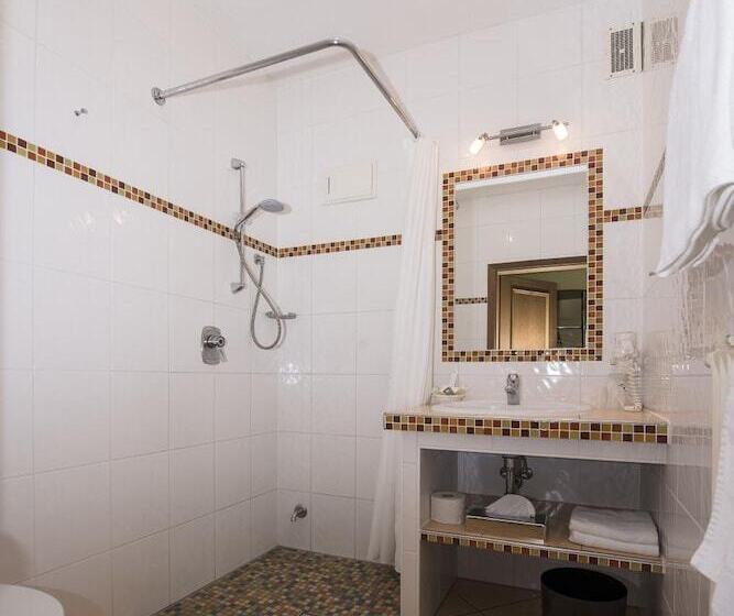 Land Gut Hotel Rohdenburg