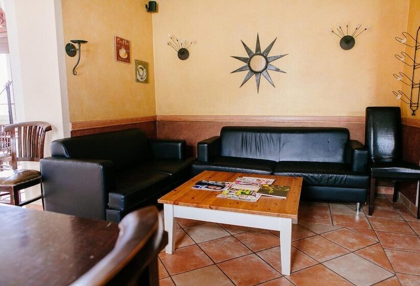 Landhotel Airport Inn