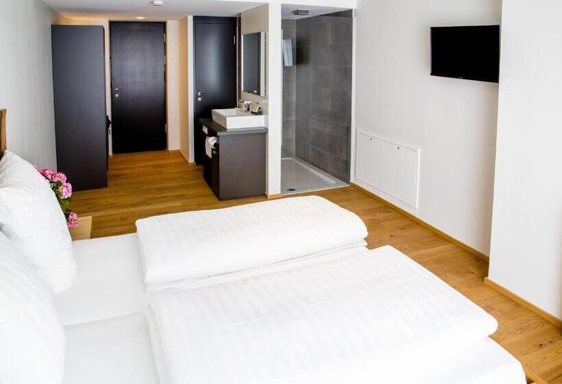 Landhotel & Weingut Espenhof