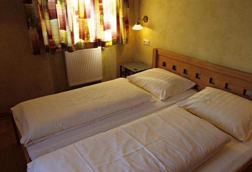 Landhotel & Weingut Espenhof