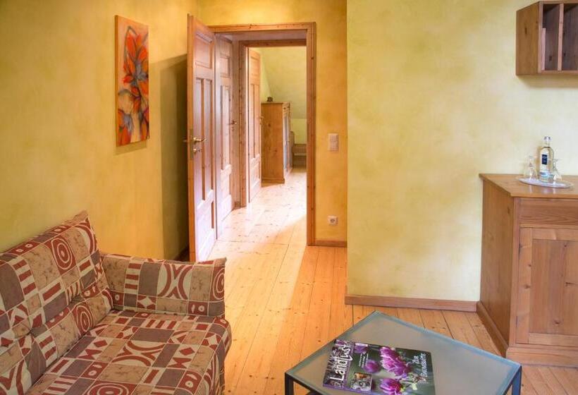 Landhotel & Weingut Espenhof