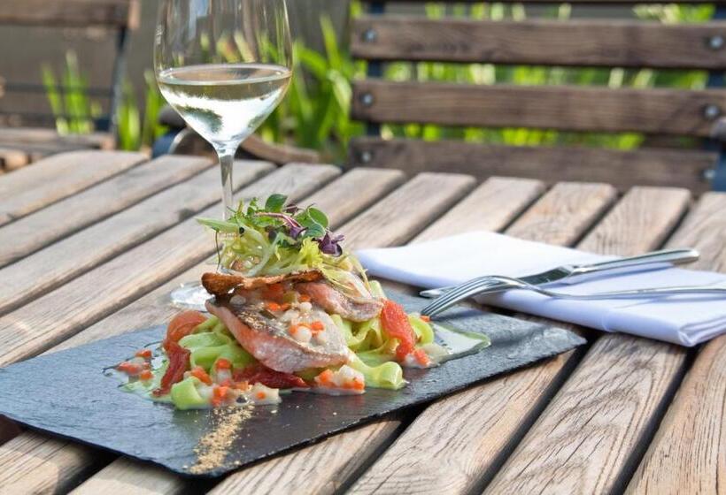 Landhotel & Weingut Espenhof