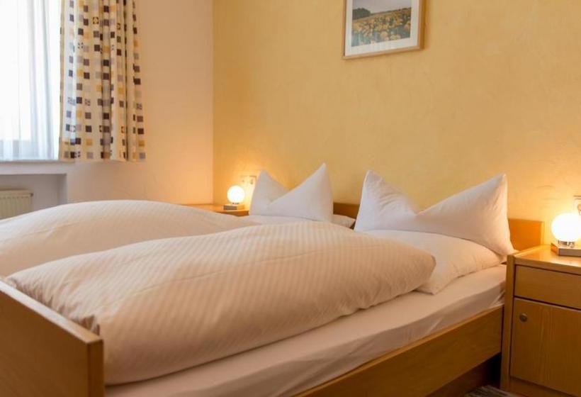 ペンション Brauerei Und Gasthof Zum Engel