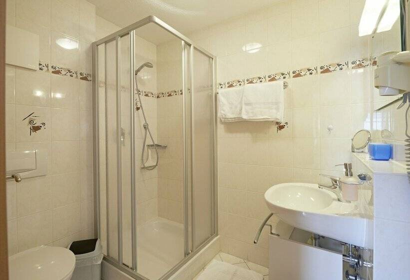 بنسيون Gasthaus Kranz