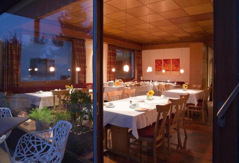 Пансион Restaurant Hotel Maien