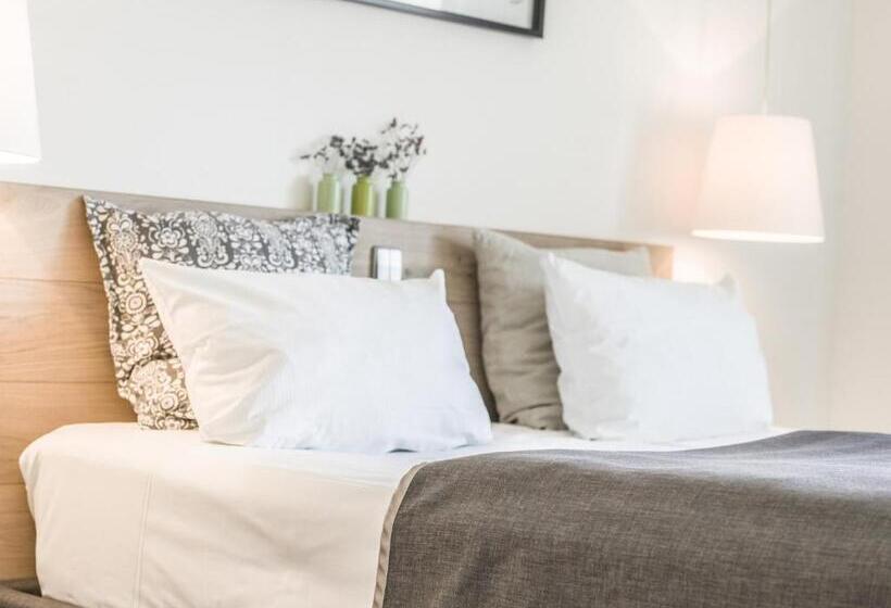 Пансион Restaurant Hotel Maien