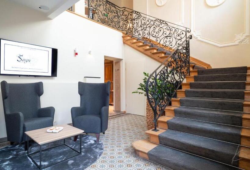 Romantik Hotel Villa Sayn