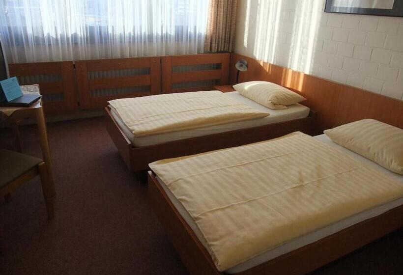 Rtb Hotel   Sportschule