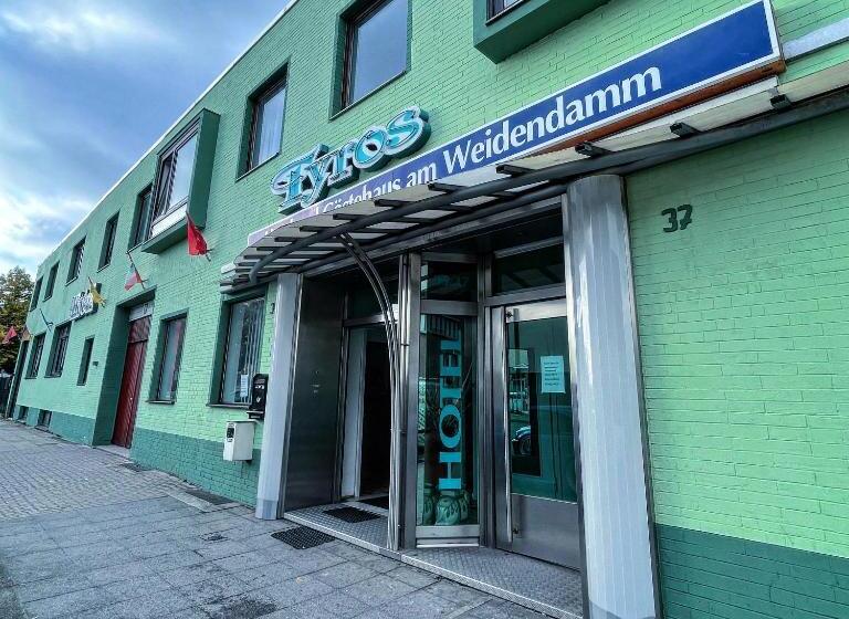 Tyros Hotel Und Gästehaus Am Weidendamm