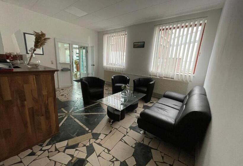 Tyros Hotel Und Gästehaus Am Weidendamm