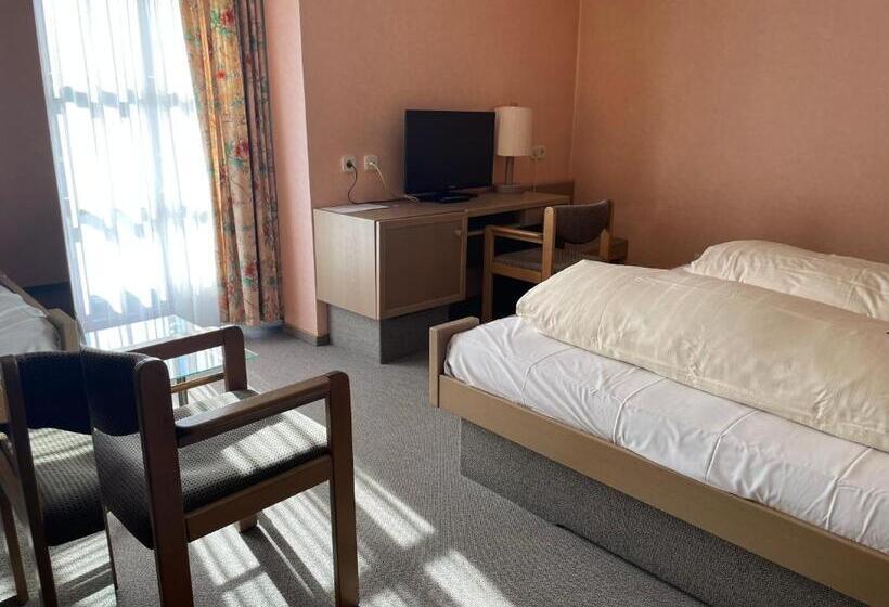 Waldhotel Felsentor